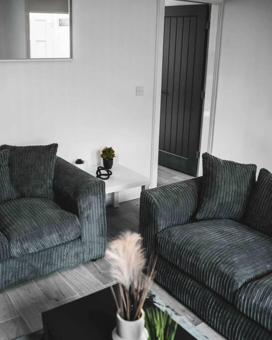 Comfortable Home In Bolton Farnworth Exterior foto